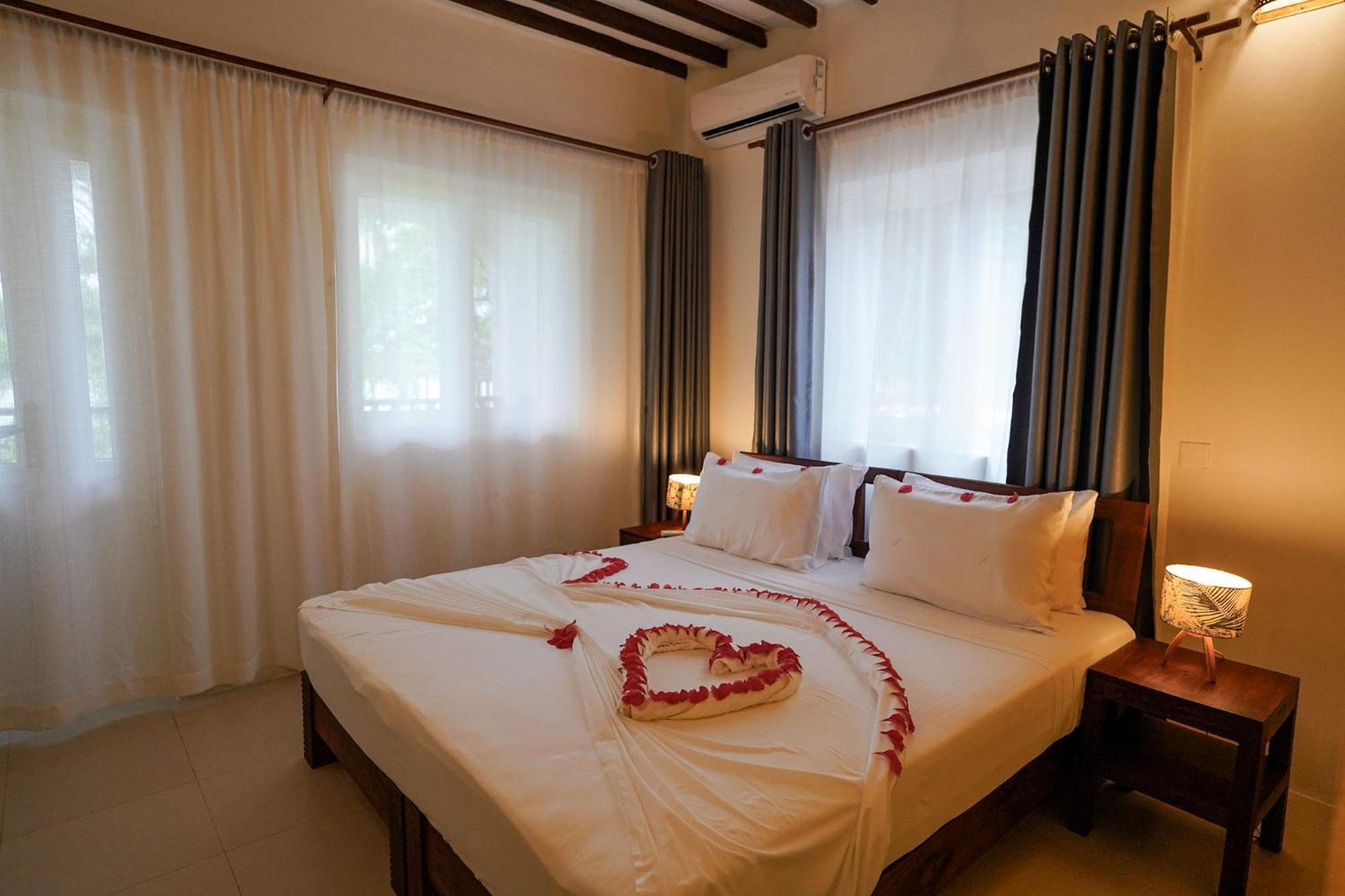 Manolo Beach Resort Uroa Ruang foto