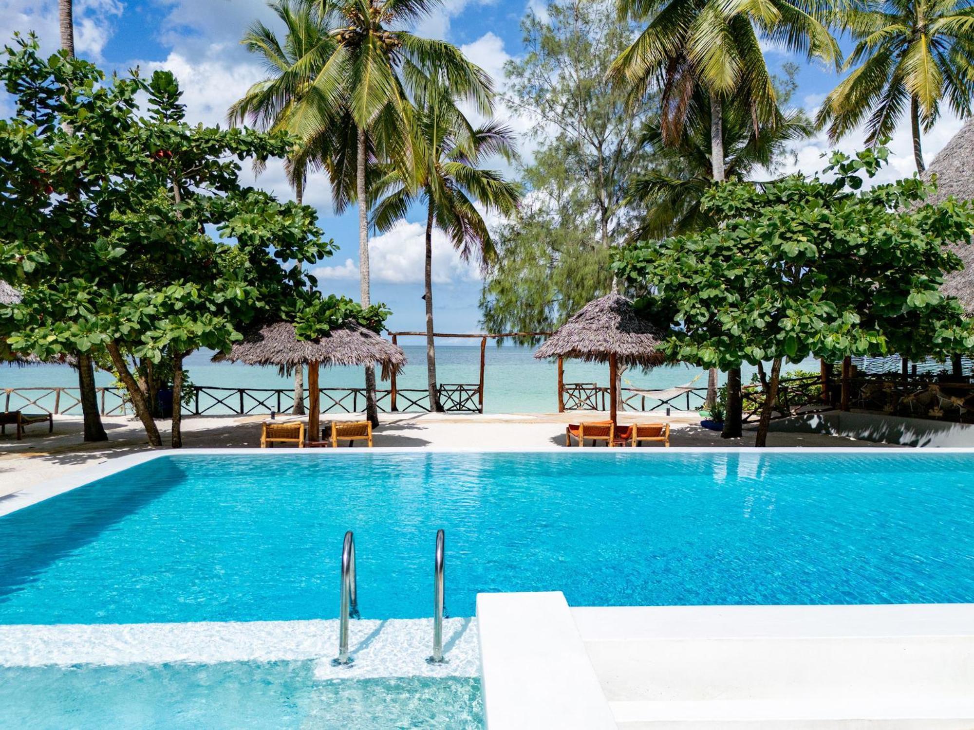 Manolo Beach Resort Uroa Bagian luar foto