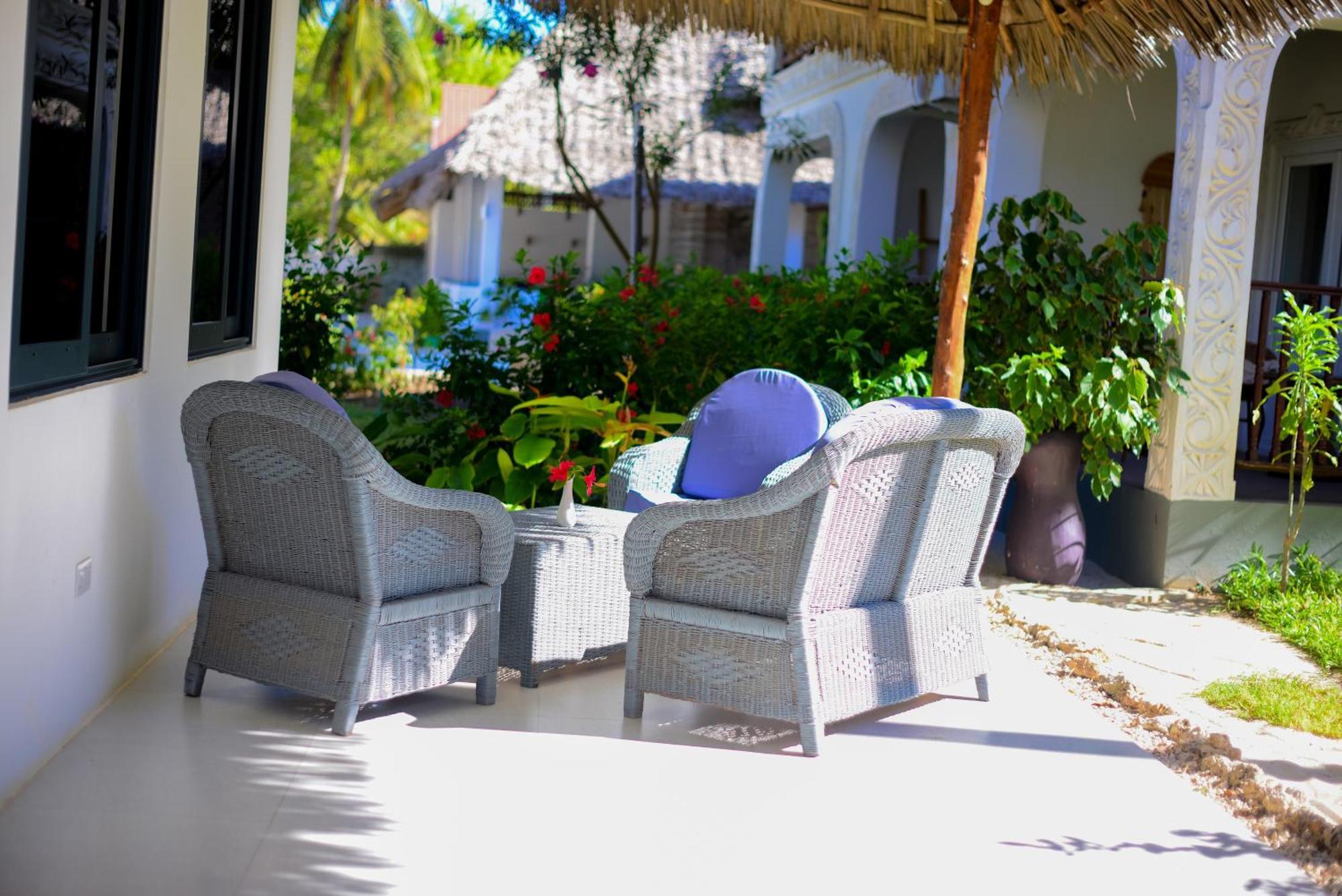 Manolo Beach Resort Uroa Bagian luar foto