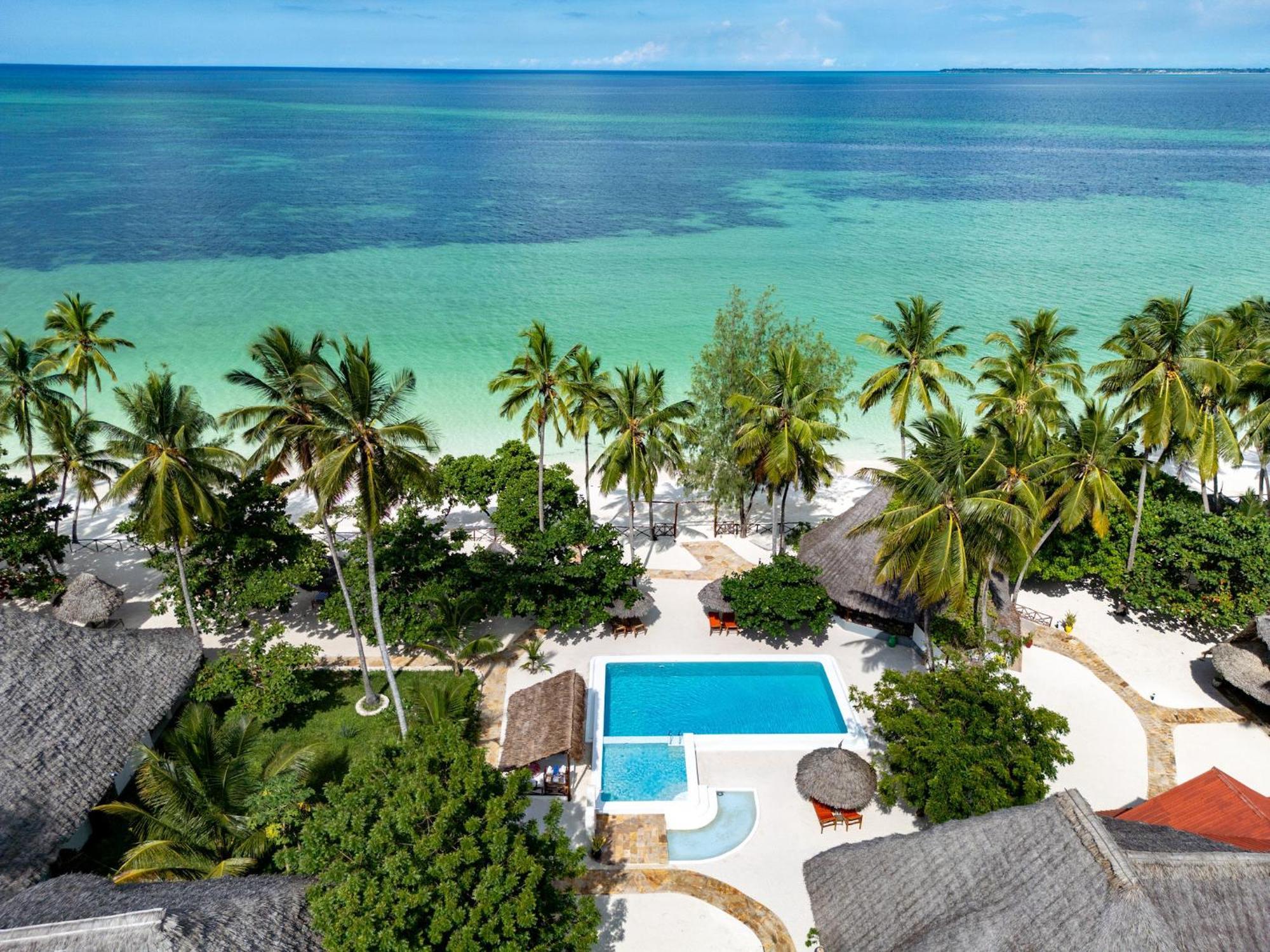 Manolo Beach Resort Uroa Bagian luar foto